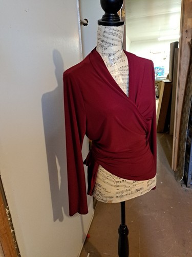 W136 Tiana B Burgandy Red Long Sleeve Wrap Blouse large - Picture 4 of 5