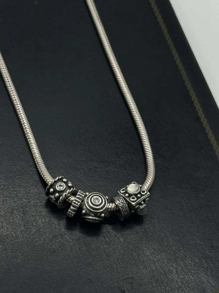 "Collar Pandora Cadena Cable Con 5 Dijes Auténtico 18"" Piedra Lunar Oxidada" Foto 2 de 4