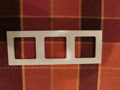 Busch-Jaeger Abdeckrahmen 3-fach Standardp. 14 St. ''Neu''