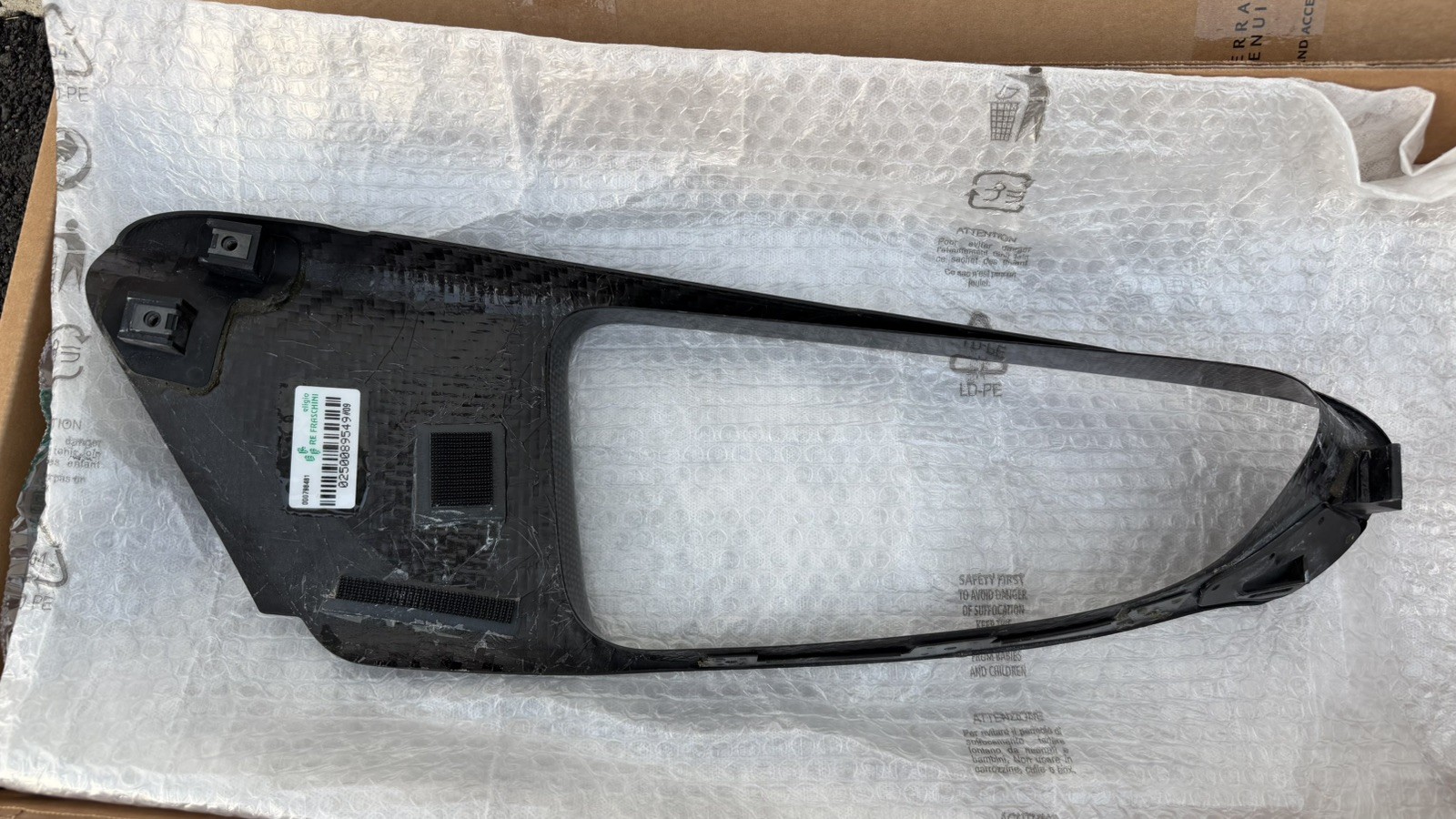 FERRARI 488 PISTA RIGHT SIDE CARBON FIBER AIR VENT INTERCOOLER COVER PANEL OEM