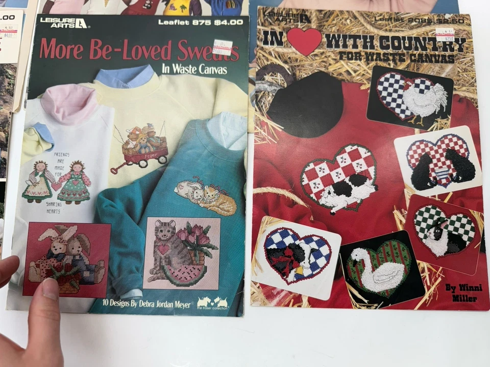 Lot Of 10 Cross Stitch Pattern Leisure Arts Leaflets Waste Canvas Clothing - Image 4 of 4