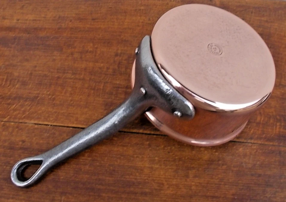 Casserole BOURGEAT FRANCE cuivre inox d 12 cm comme neuve TBE - Photo 2/4