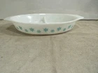 Vintage 1956 Pyrex  1-1/2 Quart Pyrex Divided Dish Turquoise Snowflake No Lid