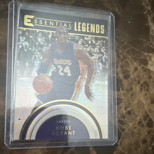 Kobe Bryant #EL-9 2017 Panini Essentials Essential Legends card