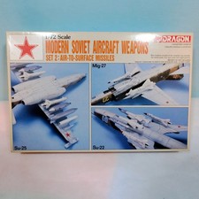 Modellino model kit montaggio aerei MODERN SOVIET AIRCRAFT WEAPONS dragon 1:72 d