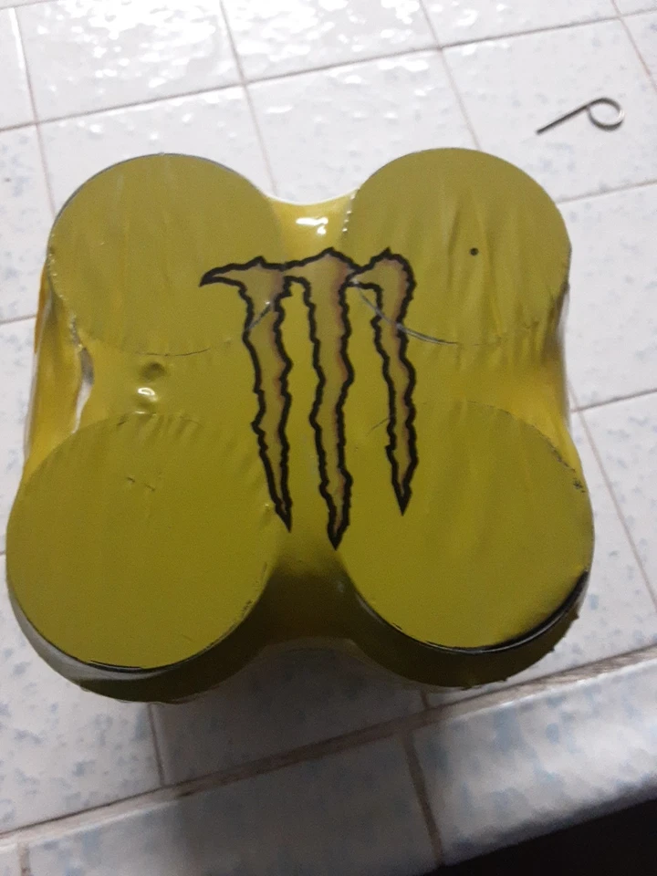 Pack de 4 Monster Energy The Doctor (sellados) fabricados en Sudáfrica Foto 2 de 4