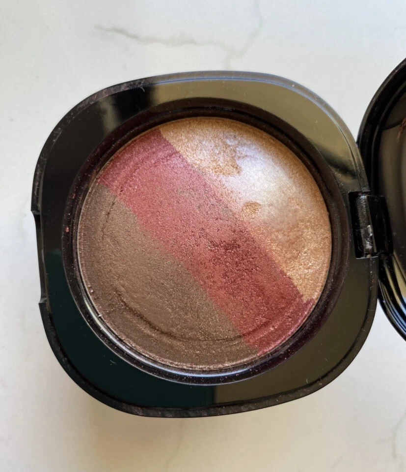 Sombras de ojos y perlas en polvo iluminadoras CHANEL RARAS de colección descontinuadas Foto 4 de 4