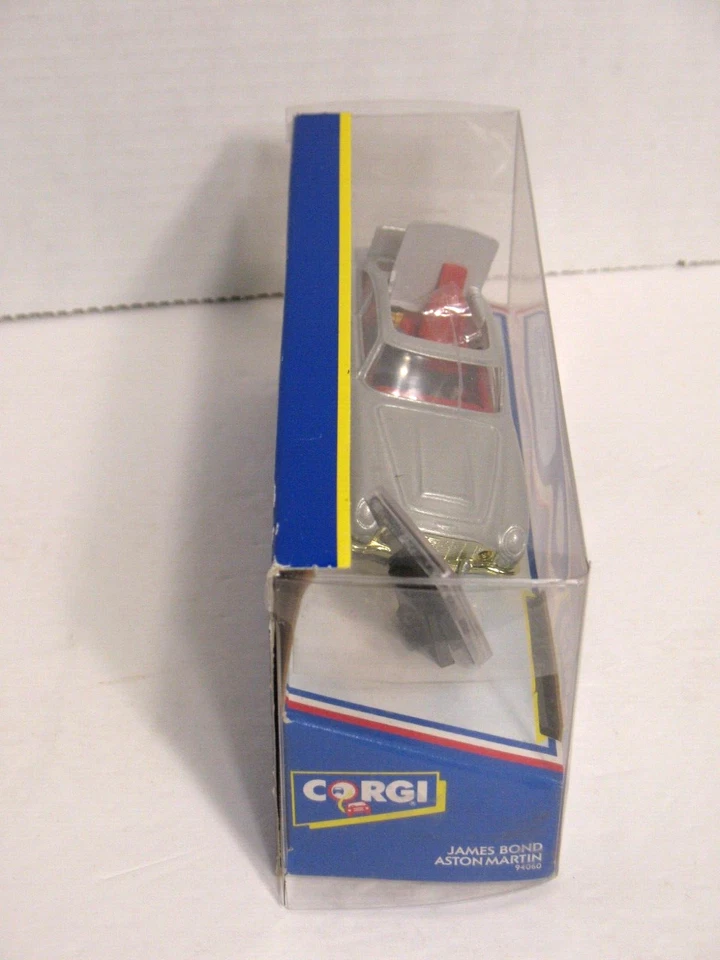CORGI JAMES BOND 007 ASTON MARTIN 94060 1993 MATTEL EN CAJA CON UNA FIGURA Foto 2 de 4
