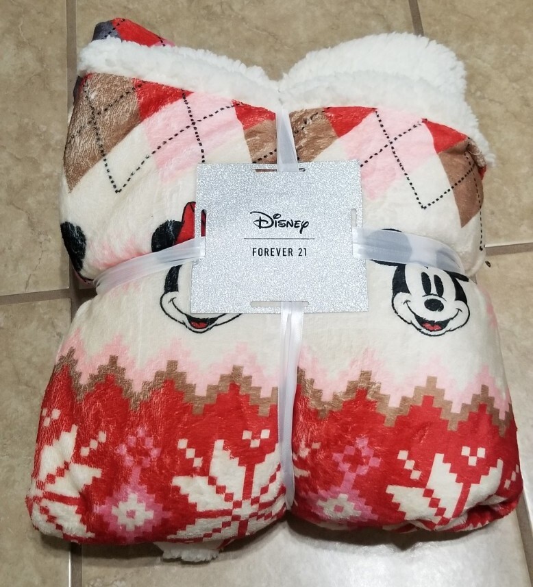 Forever 21 x Disney Mickey Minnie Mouse Fair Isle 60 X 50 Inch Throw  Blanket