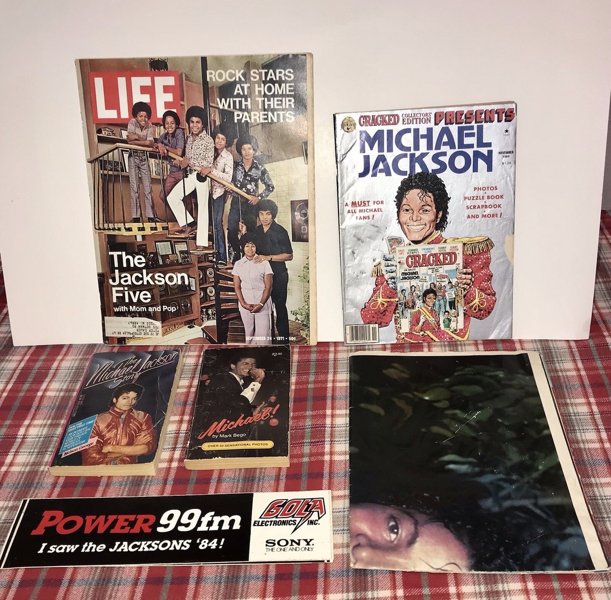 MICHAEL JACKSON, JACKSON 5, JACKSONS, HUGE LOT OF BOOKS