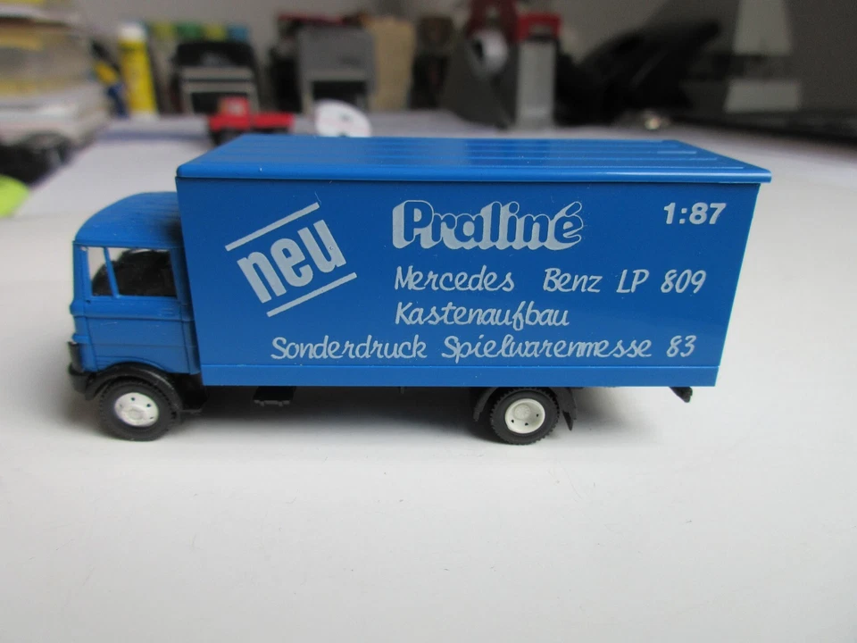 Praline 1:87 Mercedes Valise Camion Praline LP 809 - Photo 2/4