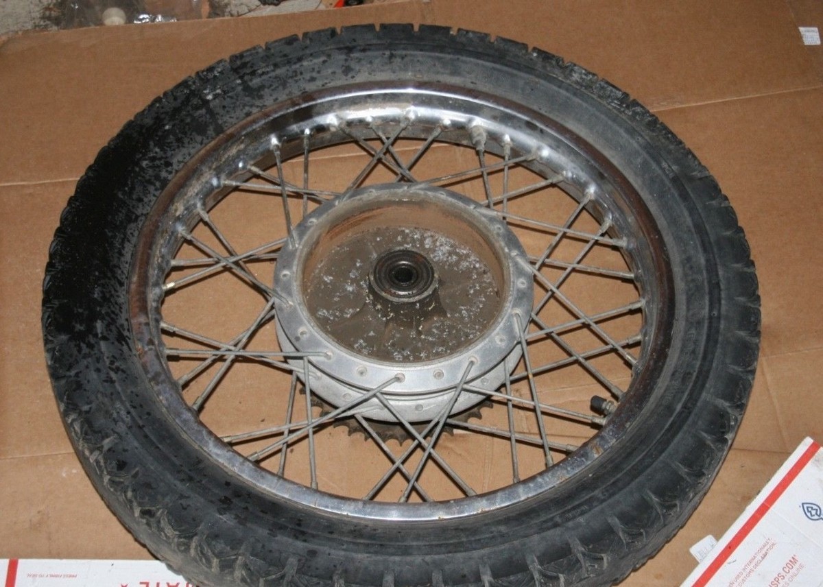 kh250.kh400、ss250.350.400.純正ライトステー Kawasaki KH400 Two Stroke