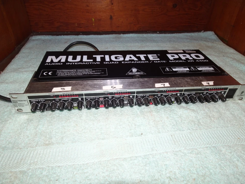 BEHRINGER MULTIGATE PRO XR4400 4-Chan Audio Interactive Quad Expander/Gate, - Image 2 of 4