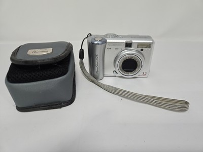 Canon PowerShot A75 Digital Camera Compact 3.2 MP 3X Zoom (Screen Bad) 1GB Card