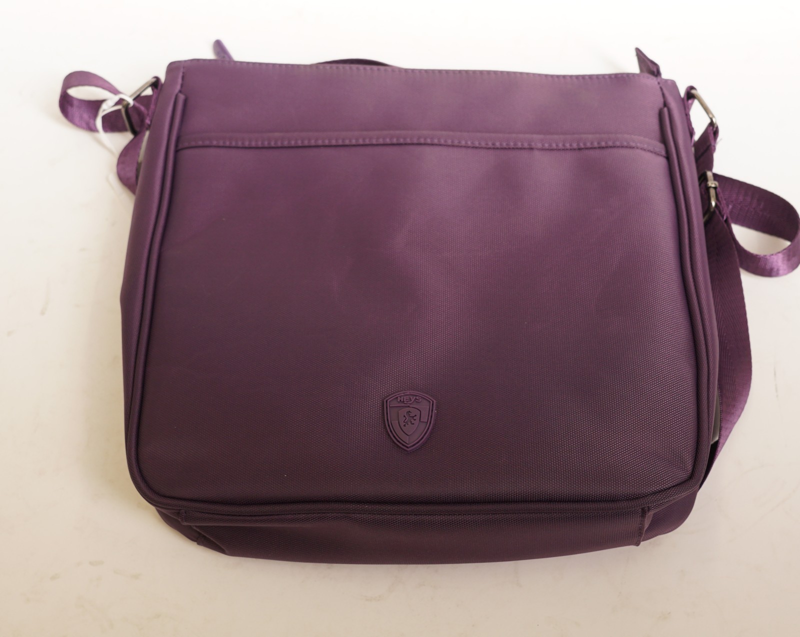 Heys America HiLite The Art of Modern Travel Dual Zip Crossbody (Purple)