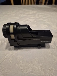 Meprolight M21 1x30mm Reflex Sight 12 MOA Amber Triangle Reticle - ML62641