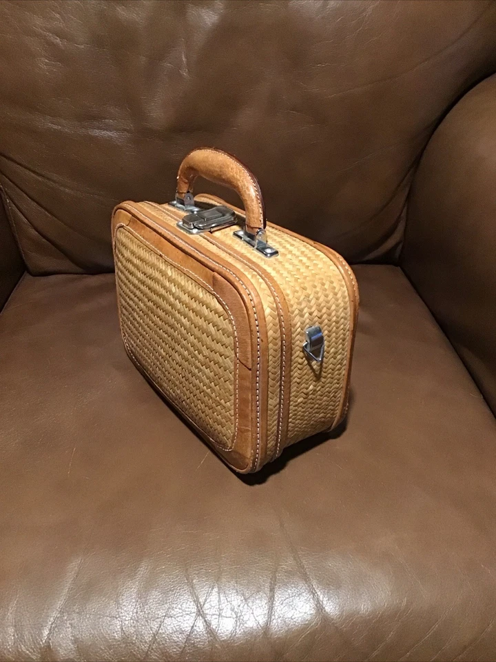Vintage Bamboo Handbag - Image 4 of 4