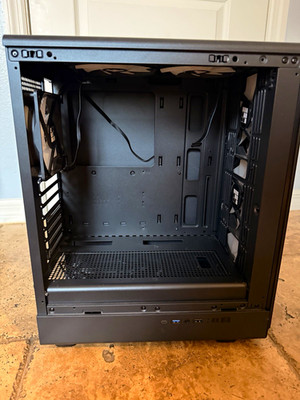 Miscellaneus ATX Mid Black Mid Tower Case Steel/Plastic comes with RGB Fans
