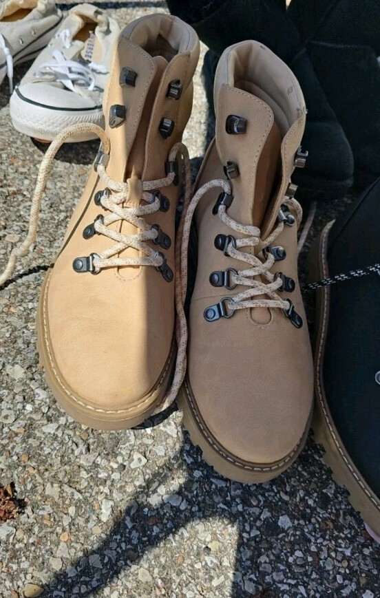 Shoe Bundle - image 7