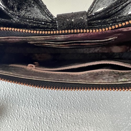 Abendtasche schwarz Glitzer Schleife Samt schimmernd Preppy Prinzessin Ted Baker London - Bild 7 von 11