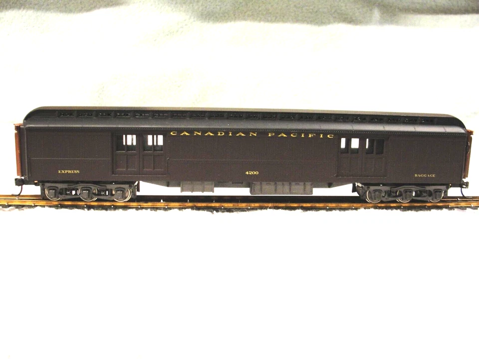 (2) Pasajeros de peso pesado del Pacífico canadiense: autobús #315, equipaje expreso. IHC, HO Foto 3 de 4