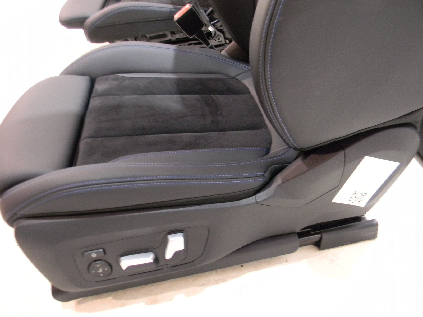 Auto Sitzbezüge für BMW 2er G42 2er Coupe 2021-2023, 5 Seats PU Leder  Vollständige Abdeckung wasserdichte Gemütlich Sitze Vorne und Hinten  Autositzbezüge,Standard_Set-C_Black_Coffee : : Auto & Motorrad