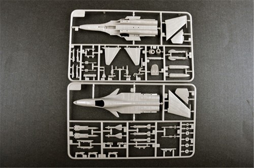 Trompetista 01329 1/144 SUKHOI SU-34 Strike Flanker Fighter-Bomber Ensamblaje Modelo - Imagen 3 de 6