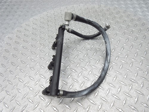 2000 99-04 Triumph Sprint ST 955I Fuel Gas Petrol Injector Injection Main Rail - Picture 4 of 9