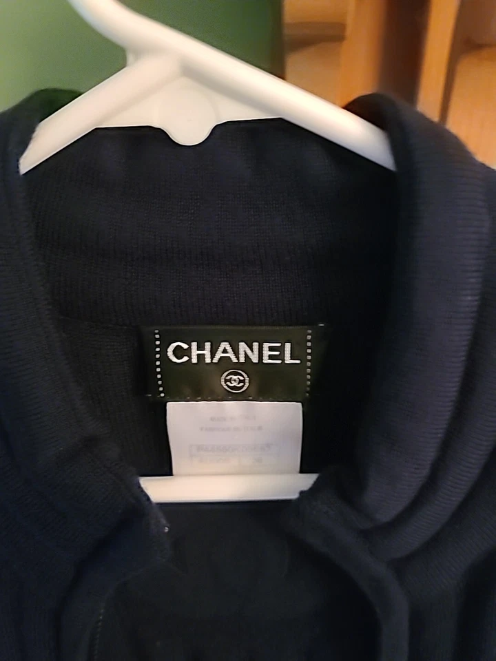 香奈儿厚背心 海军蓝 38 码 背面大号CC — 第 4/4 张图片