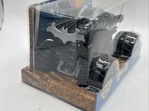 VHTF HOT WHEELS MONSTER JAM TRUCK BATMAN BAT TRUCK 2016 EDITION CBY61 BGH29 - Picture 2 of 8