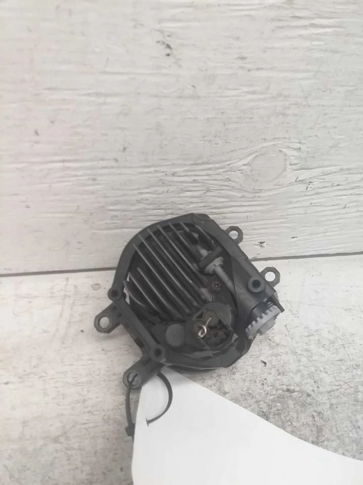 Luz antiniebla de esquina/estacionamiento del conductor compatible con 15-21 NX300H 2920601 Foto 3 de 4