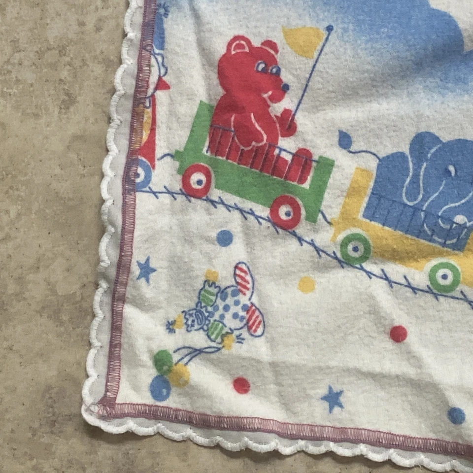 Manta de franela de colección de la década de 1990 para cuna payasos osos jirafas tren Foto 3 de 4