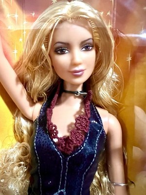 Rare Barbie 2002 Shakira In Amazing Outfit Black Hip Pants And Vest Blonde Hair