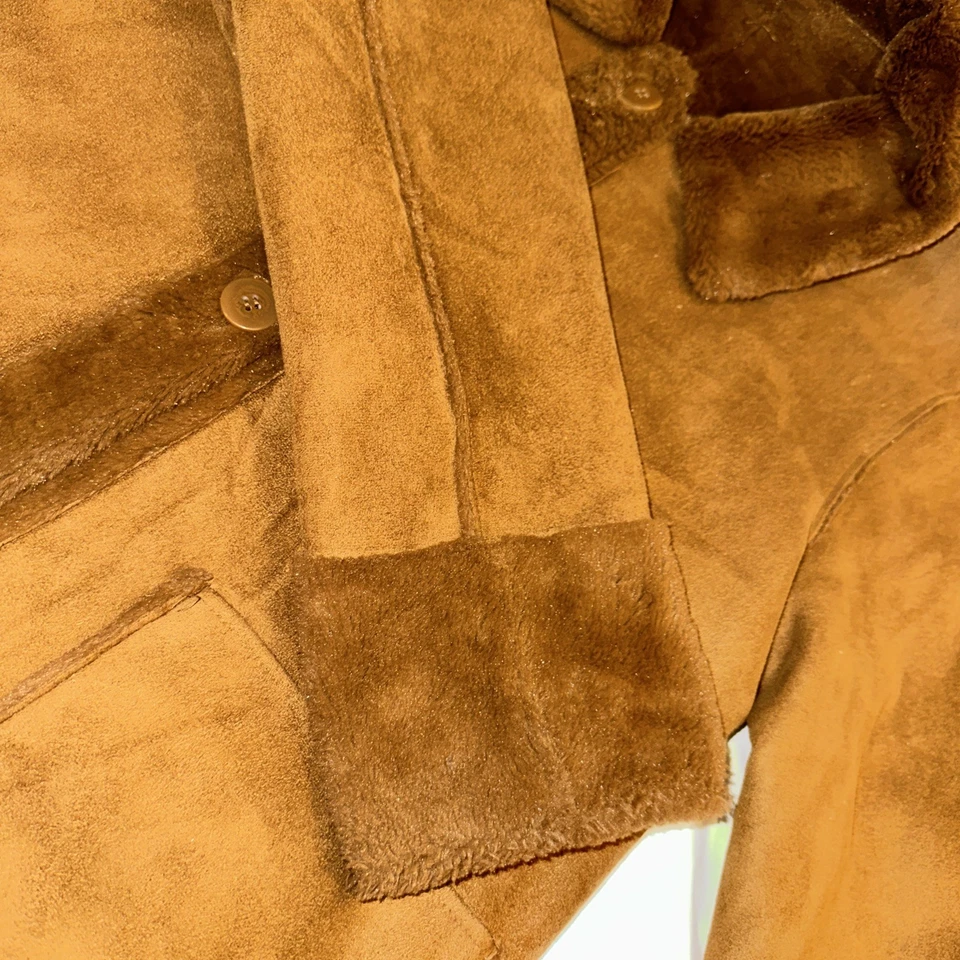 Chaqueta sintética marrón mediana Brandon Thomas para mujer Foto 3 de 4