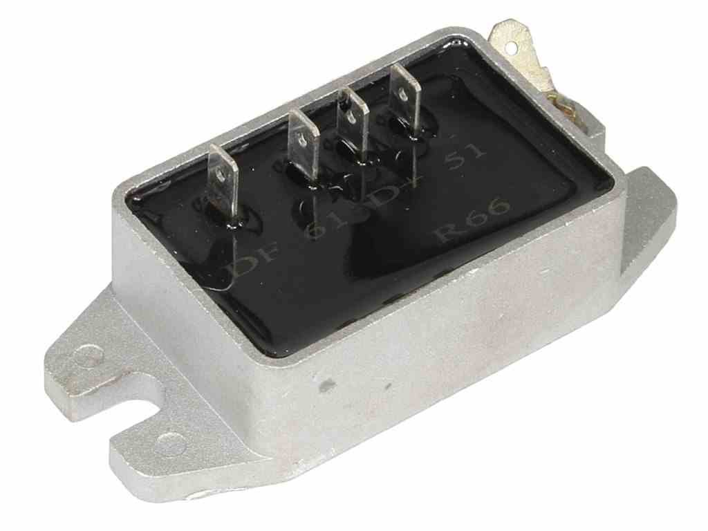 Régulateur de tension MZ 12V Cube pour stopper le claquage des ampoules