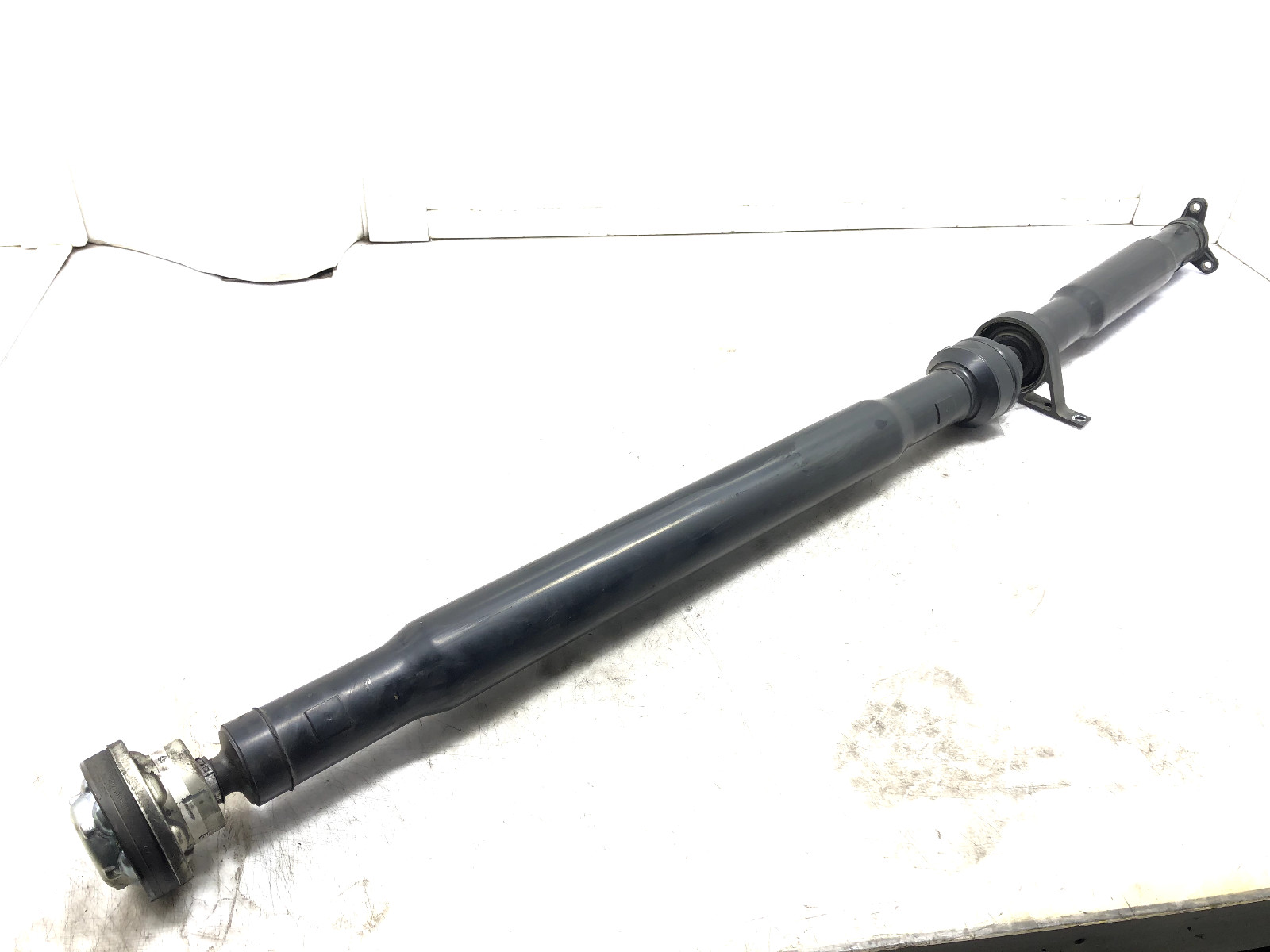 2014-2017 MASERATI QUATTROPORTE AWD REAR PROPELLER DRIVESHAFT OEM.