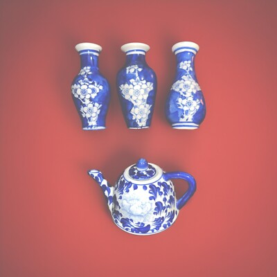 Set Of 4 Three Cobalt Blue & White Mini Porcelain Bud Vases 4  & 1 Mini Creamer