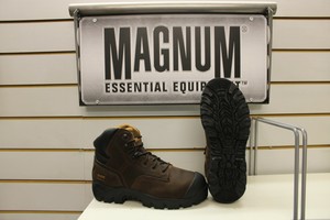 magnum safety boots uk