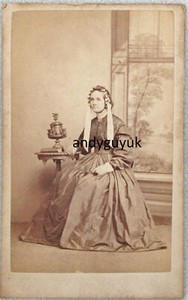 CDV LADY MURDOCH AYR ANTIKES FOTO GEMALTER HINTERGRUND MODEBUCH MOTORHAUBE