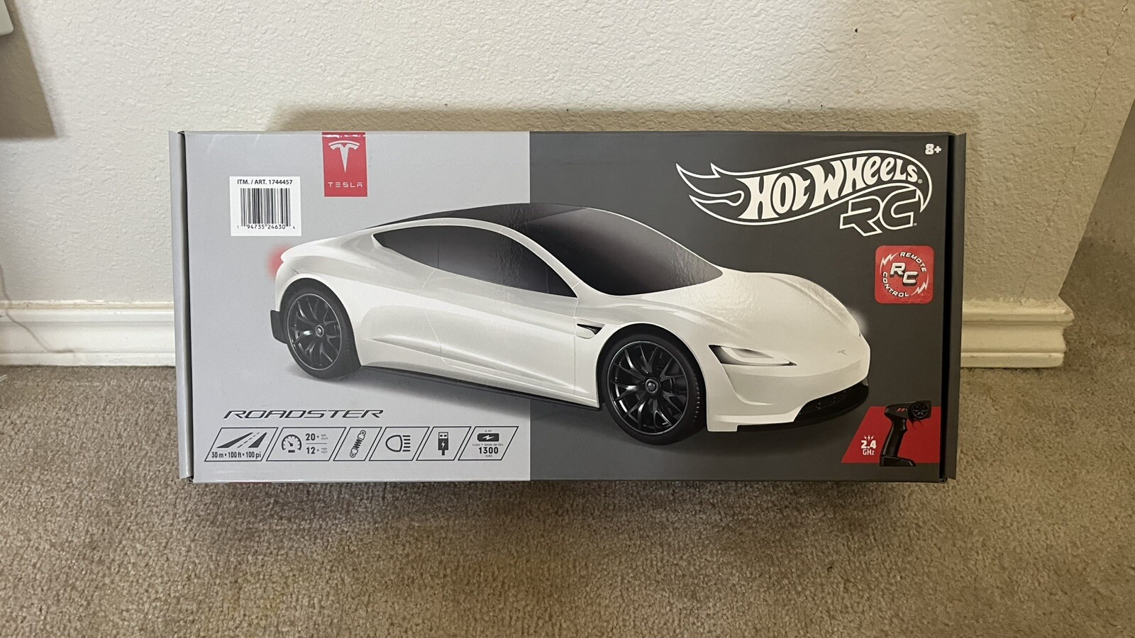 1:10 Scale White