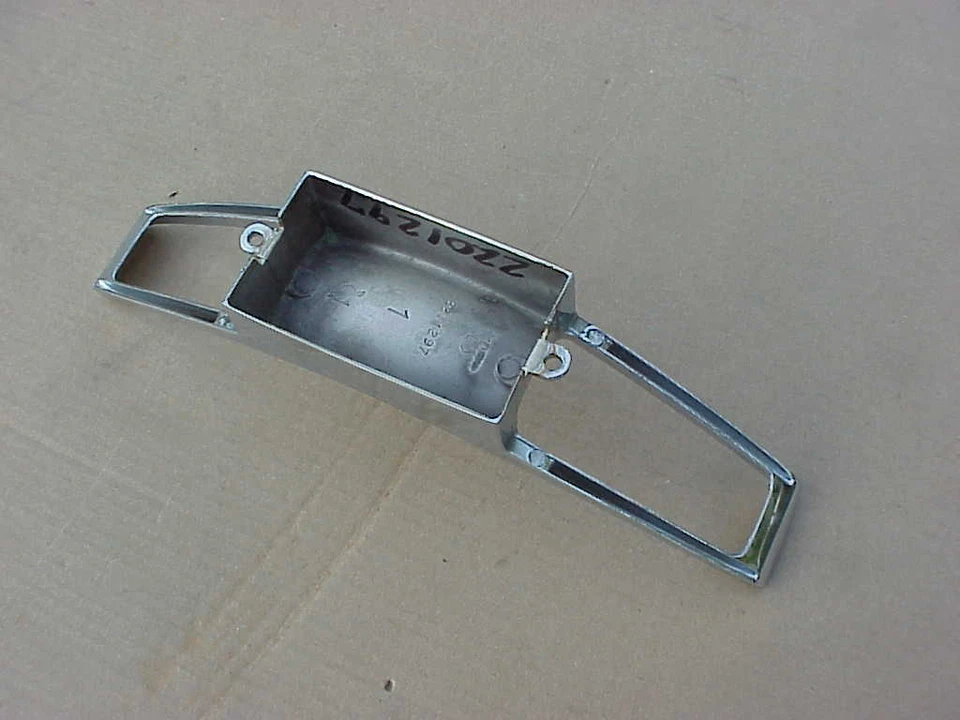 1961 Plymouth Belvedere Fury NOS MoPar HORN BAR #2201297 - Image 3 of 3