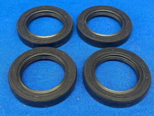 TC DOUBLE LIPS METRIC OIL SEAL 30MM X 45MM X 8MM  **LOT OF 4**