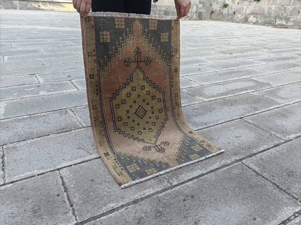 Vintage Turkish Oushak Small Rug 2.9x1.7 ft – Handwoven Wool Mat - Image 3 of 4