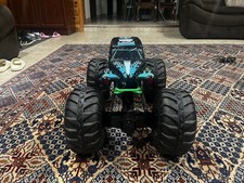Monster Jam Mega Grave Digger 1:6 Scale All-Terrain RC Monster Truck