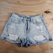SO Womens High Rise Relaxed Mom Shorts Size 3 26W Light Wash Distressed Denim