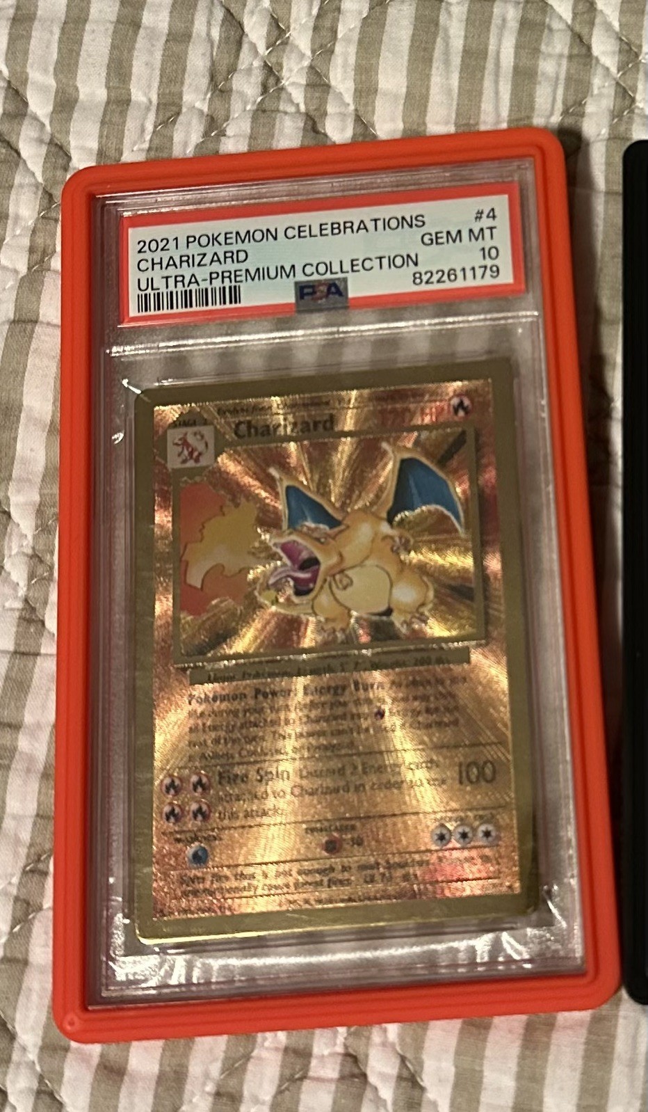 Pokémon Celebrations UPC CHARIZARD Gold Metal Card Promo #4/102 PSA 10 Gem Mint