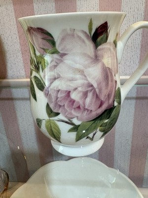 Roy Kirkham Versailles Fine Bone China Floral Mug, England 2006
