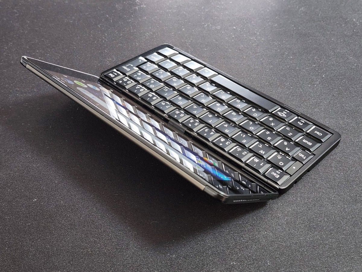 その他ノートPC本体 Planet Computers Cosmo Communicator Planet Computers Cosmo Communicator 6 128GB QWERTY JP Ver
