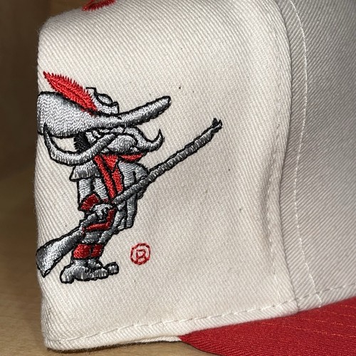 Vintage UNLV Runnin’ Rebels Top Of The World eng anliegende Mütze Kappe Größe 7 – neu mit Etikett 90er - Bild 11 von 18