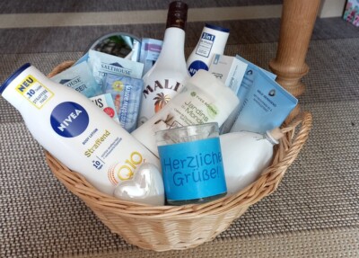 Großer hochwertiger Geschenkkorb Frau Präsentkorb Nivea , Malibu...18 teilig